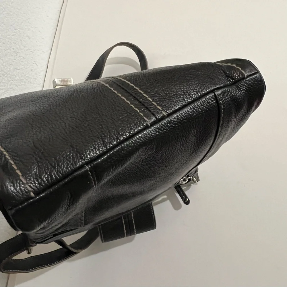 Tignanello Black Pebbled Leather Crossbody Handbag Messenger Bag Unisex